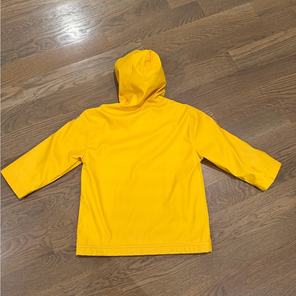 HATLEY yellow raincoat Kids Jacket-4. light pink stain on the back of a sleeve - Picture 5 of 12